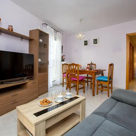 Apartamento Dianium-2 By Interhome *