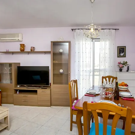 Apartamento Dianium-2 By Interhome *